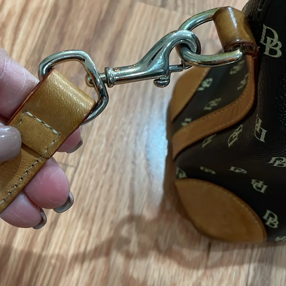 Dooney & Bourke brown and tan logo shoulder bag - Picture 10 of 11